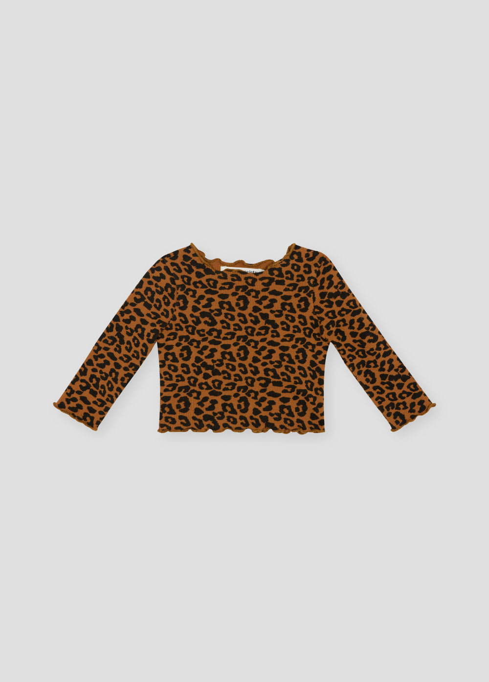 BETSY BABY TEE CARAMEL LEO PRINT_SAMPLING