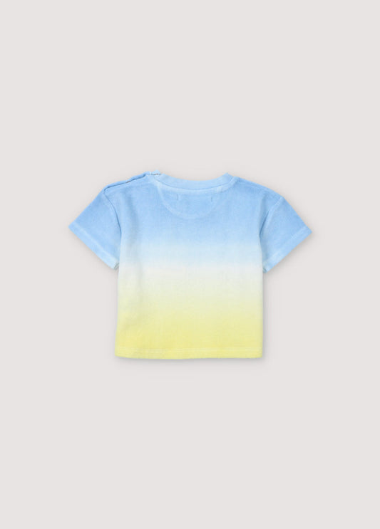 Tie-dye terry fabric shirt with ribbed collar and shoulder opening with tone-on-tone snaps. It features brand embroidery on the chest in a matching tone. Perfect for pairing with the matching bloomer.Spring Summer Collection. The New Society.