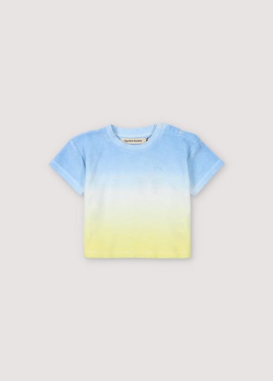 Tie-dye terry fabric shirt with ribbed collar and shoulder opening with tone-on-tone snaps. It features brand embroidery on the chest in a matching tone. Perfect for pairing with the matching bloomer.Spring Summer Collection. The New Society.
