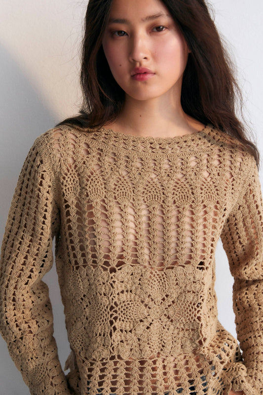Long sleeve jumper entirely made with a beatiful crochet detailing. Spring Summer Collection. The New Society.
